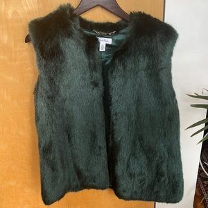 faux FUR vest 🖤💚